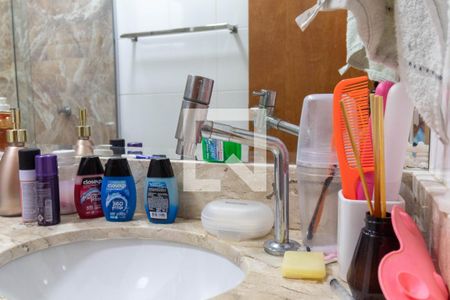 Casa à venda com 162m², 3 quartos e 3 vagasBanheiro - torneira