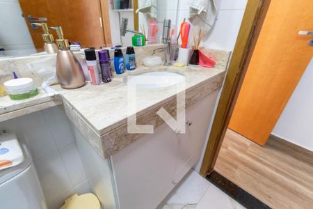 Casa à venda com 162m², 3 quartos e 3 vagasBanheiro da Suíte 1