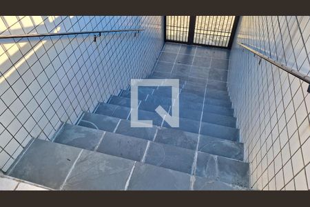 Apartamento para alugar com 35m², 1 quarto e 1 vagaEscada