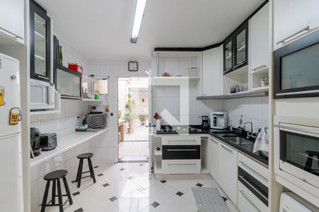 Casa à venda com 152m², 3 quartos e 2 vagas Casa à venda com 152m², 3 quartos e 2 vagasCozinha