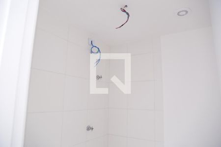 Banheiro de apartamento para alugar com 1 quarto, 58m² em Vila Guedes, São Paulo