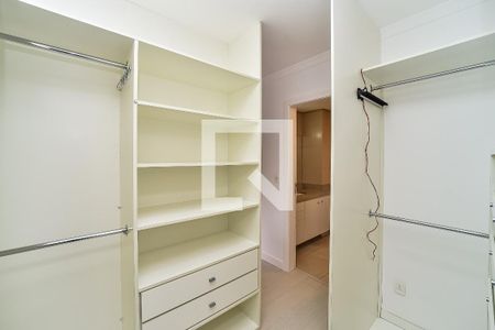 Apartamento à venda com 185m², 4 quartos e 3 vagasCloset da suíte