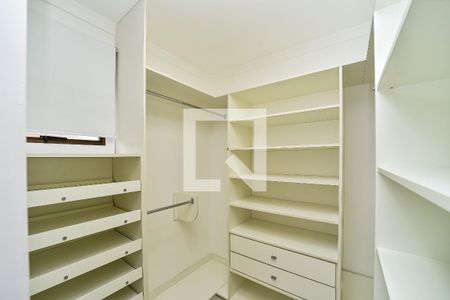 Apartamento à venda com 185m², 4 quartos e 3 vagasCloset da suíte