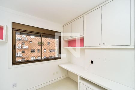 Apartamento à venda com 185m², 4 quartos e 3 vagasQuarto 2