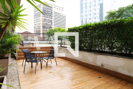 Studio para alugar com 40m², 1 quarto e 1 vaga Studio para alugar com 40m², 1 quarto e 1 vagaPiscina