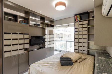 Studio para alugar com 40m², 1 quarto e 1 vaga Studio para alugar com 40m², 1 quarto e 1 vagaQuarto