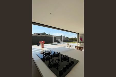 Casa de condomínio à venda com 380m², 4 quartos e 6 vagasCozinha