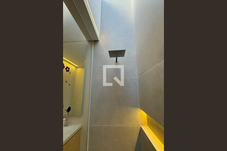 Casa de condomínio à venda com 380m², 4 quartos e 6 vagasBanheiro da Suíte 3