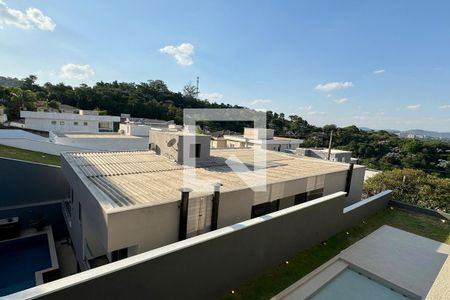 Casa de condomínio à venda com 380m², 4 quartos e 6 vagasVista da Suíte 1