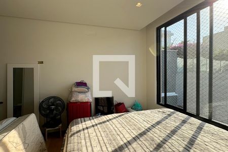 Casa de condomínio à venda com 380m², 4 quartos e 6 vagasSuíte 1