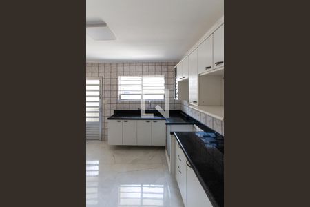 Casa à venda com 150m², 2 quartos e 2 vagas Casa à venda com 150m², 2 quartos e 2 vagasCozinha