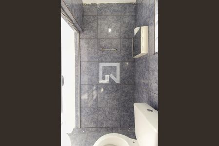 Banheiro da Suíte de casa para alugar com 2 quartos, 72m² em União de Vila Nova, São Paulo