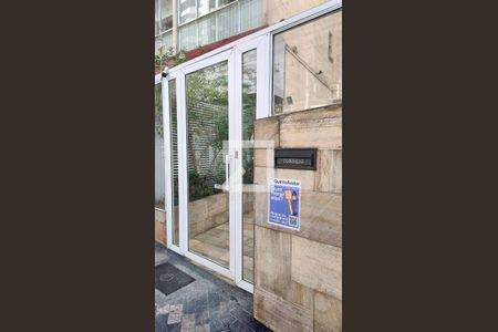 Apartamento à venda com 195m², 3 quartos e 1 vaga Apartamento à venda com 195m², 3 quartos e 1 vagaPlaquinha