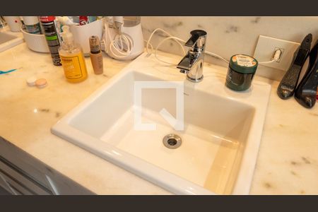 Apartamento à venda com 195m², 3 quartos e 1 vaga Apartamento à venda com 195m², 3 quartos e 1 vagaBanheiro da Suíte 2