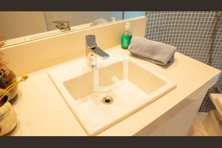 Apartamento à venda com 195m², 3 quartos e 1 vaga Apartamento à venda com 195m², 3 quartos e 1 vagaBanheiro