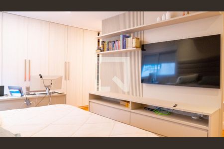 Apartamento à venda com 195m², 3 quartos e 1 vaga Apartamento à venda com 195m², 3 quartos e 1 vagaQuarto 2