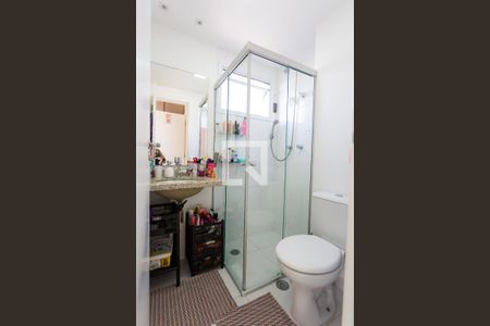 Apartamento à venda com 77m², 2 quartos e 2 vagasBanheiro da Suíte 1