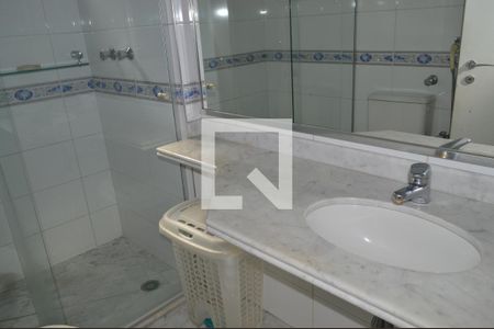 Apartamento à venda com 204m², 4 quartos e 4 vagasBanheiro da Suíte 2