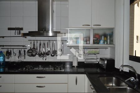 Apartamento à venda com 204m², 4 quartos e 4 vagasCozinha