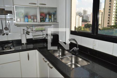 Apartamento à venda com 204m², 4 quartos e 4 vagasCozinha