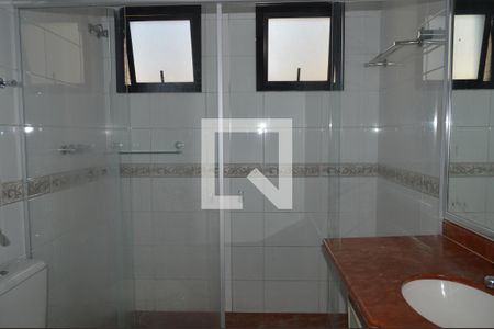 Apartamento à venda com 204m², 4 quartos e 4 vagasBanheiro da Suíte 3
