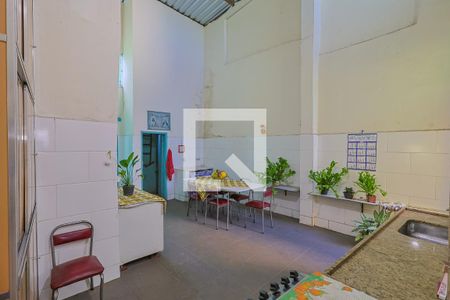 Casa à venda com 259m², 4 quartos e 3 vagas Casa à venda com 259m², 4 quartos e 3 vagasCozinha