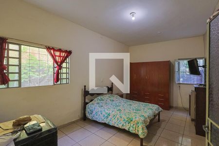 Casa à venda com 259m², 4 quartos e 3 vagas Casa à venda com 259m², 4 quartos e 3 vagasQuarto 4