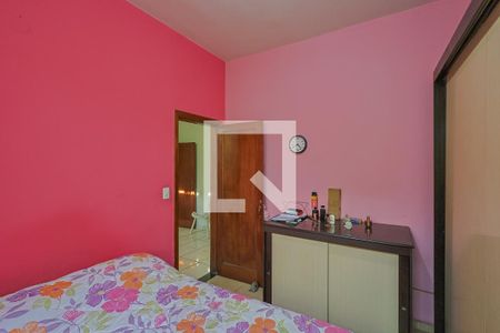 Casa à venda com 259m², 4 quartos e 3 vagas Casa à venda com 259m², 4 quartos e 3 vagasQuarto 2