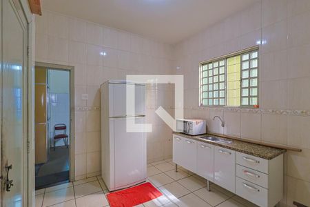 Casa à venda com 259m², 4 quartos e 3 vagas Casa à venda com 259m², 4 quartos e 3 vagasCozinha