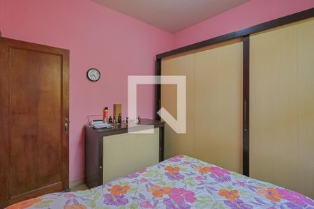 Casa à venda com 259m², 4 quartos e 3 vagas Casa à venda com 259m², 4 quartos e 3 vagasQuarto 2