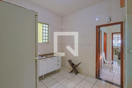 Casa à venda com 259m², 4 quartos e 3 vagas Casa à venda com 259m², 4 quartos e 3 vagasCozinha