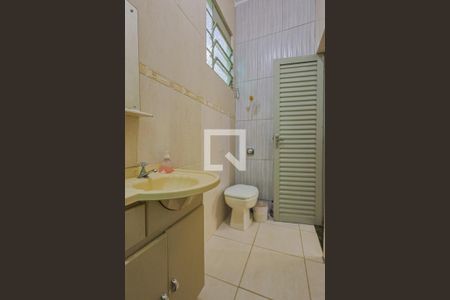 Casa à venda com 259m², 4 quartos e 3 vagas Casa à venda com 259m², 4 quartos e 3 vagasBanheiro 1