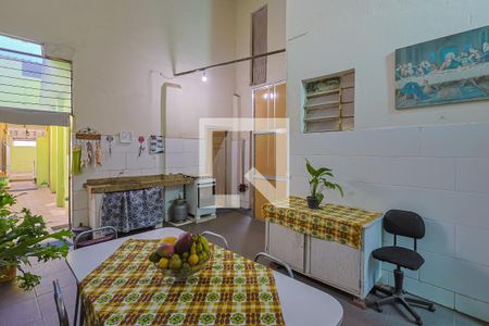 Casa à venda com 259m², 4 quartos e 3 vagas Casa à venda com 259m², 4 quartos e 3 vagasCozinha