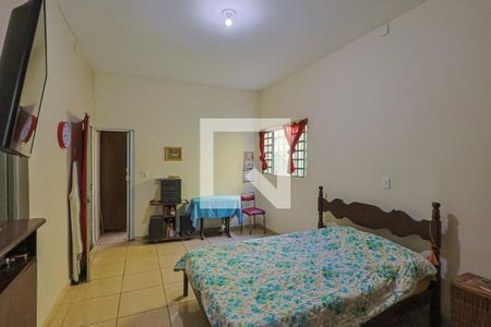 Casa à venda com 259m², 4 quartos e 3 vagas Casa à venda com 259m², 4 quartos e 3 vagasQuarto 4