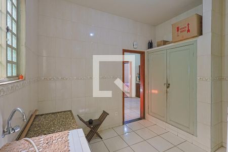 Casa à venda com 259m², 4 quartos e 3 vagas Casa à venda com 259m², 4 quartos e 3 vagasCozinha