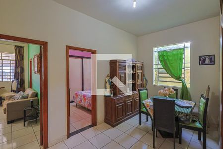 Casa à venda com 259m², 4 quartos e 3 vagas Casa à venda com 259m², 4 quartos e 3 vagasSala de jantar