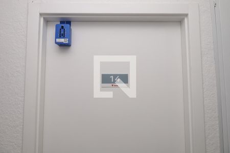 Apartamento à venda com 42m², 2 quartos e 1 vagaPorta do apartamento - Lockbox instalada