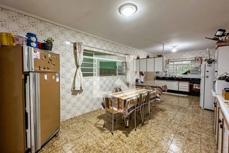 Casa à venda com 192m², 3 quartos e 3 vagasCozinha