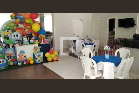 Apartamento para alugar com 69m², 2 quartos e 2 vagasÁrea comum - Salão de festas