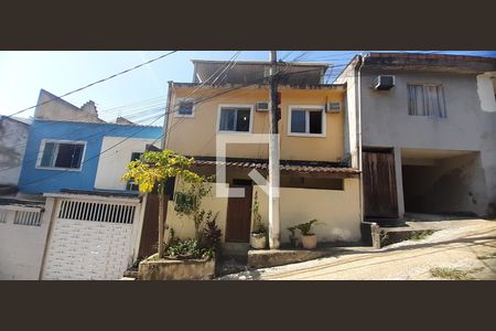 Casa de condomínio à venda com 150m², 5 quartos e sem vagaFachada