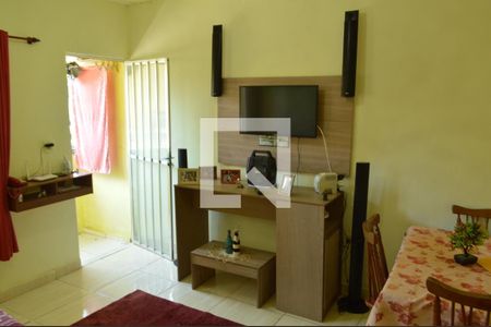 Casa de condomínio à venda com 150m², 5 quartos e sem vagaSala - Casa 2