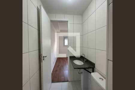 Banheiro de apartamento para alugar com 1 quarto, 31m² em Butantã, São Paulo
