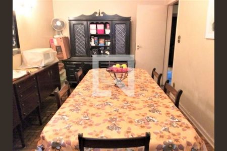 Casa à venda com 267m², 3 quartos e 3 vagas