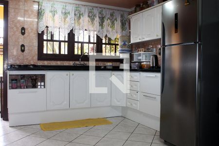 Casa à venda com 340m², 4 quartos e 4 vagas Casa à venda com 340m², 4 quartos e 4 vagasCozinha