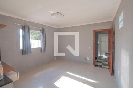 Sala de casa para alugar com 2 quartos, 140m² em Vila California, São Paulo