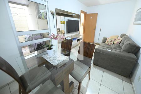 Sala de apartamento para alugar com 2 quartos, 50m² em Conjunto Cachoeira Dourada, Goiânia