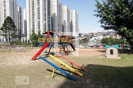 Apartamento para alugar com 51m², 2 quartos e 1 vaga Apartamento para alugar com 51m², 2 quartos e 1 vagaÁrea comum - Playground
