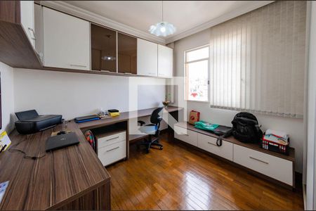 Quarto 2 de apartamento à venda com 4 quartos, 134m² em Grajaú, Belo Horizonte