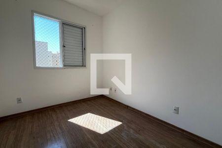 Quarto 2 de apartamento para alugar com 2 quartos, 55m² em Parque Suzano, Suzano