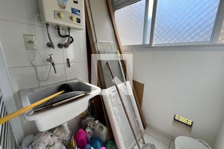Apartamento para alugar com 55m², 2 quartos e 1 vaga Apartamento para alugar com 55m², 2 quartos e 1 vagaCozinha e Área de Serviço